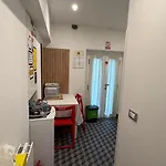 Smart-central-apartment-gold-elegant-style * ברגמו