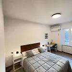 شقة Smart-central-apartment-gold-elegant-style