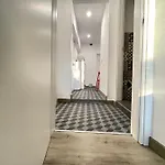 Apartman Smart-central-apartment-gold-elegant-style