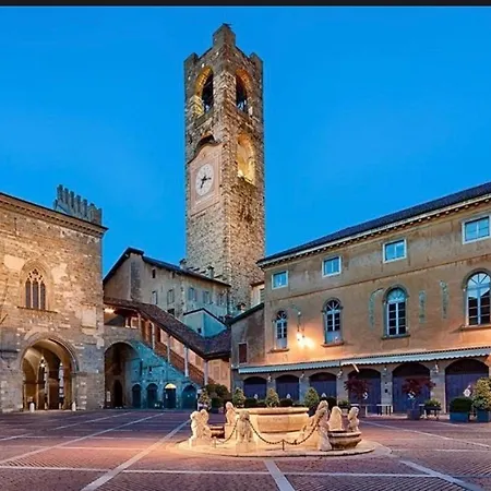 Smart-apartment Gold-elegant Style شقة