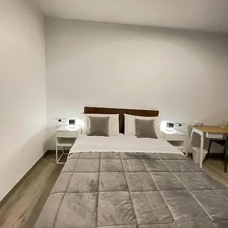 Smart Gold Apartment Elegant Style