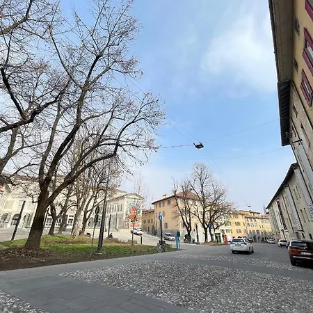 Апартаменти Smart Gold Apartment Elegant Style